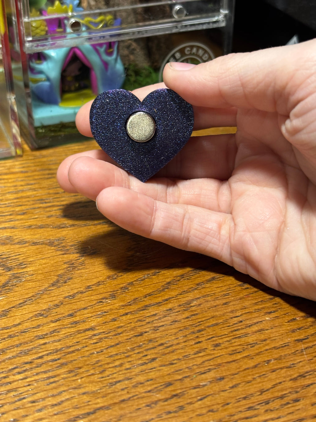 Magnetic Heart Spider Hide